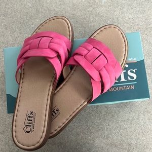 NWOT Cliffs Pink Suede Sandals